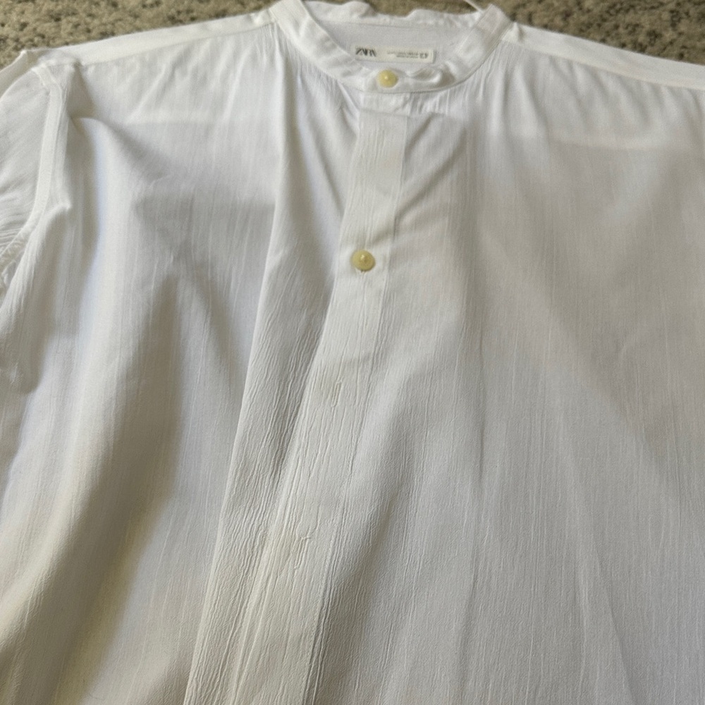 Zara Men's White Button-Down Shirt - Picture 2 of 3